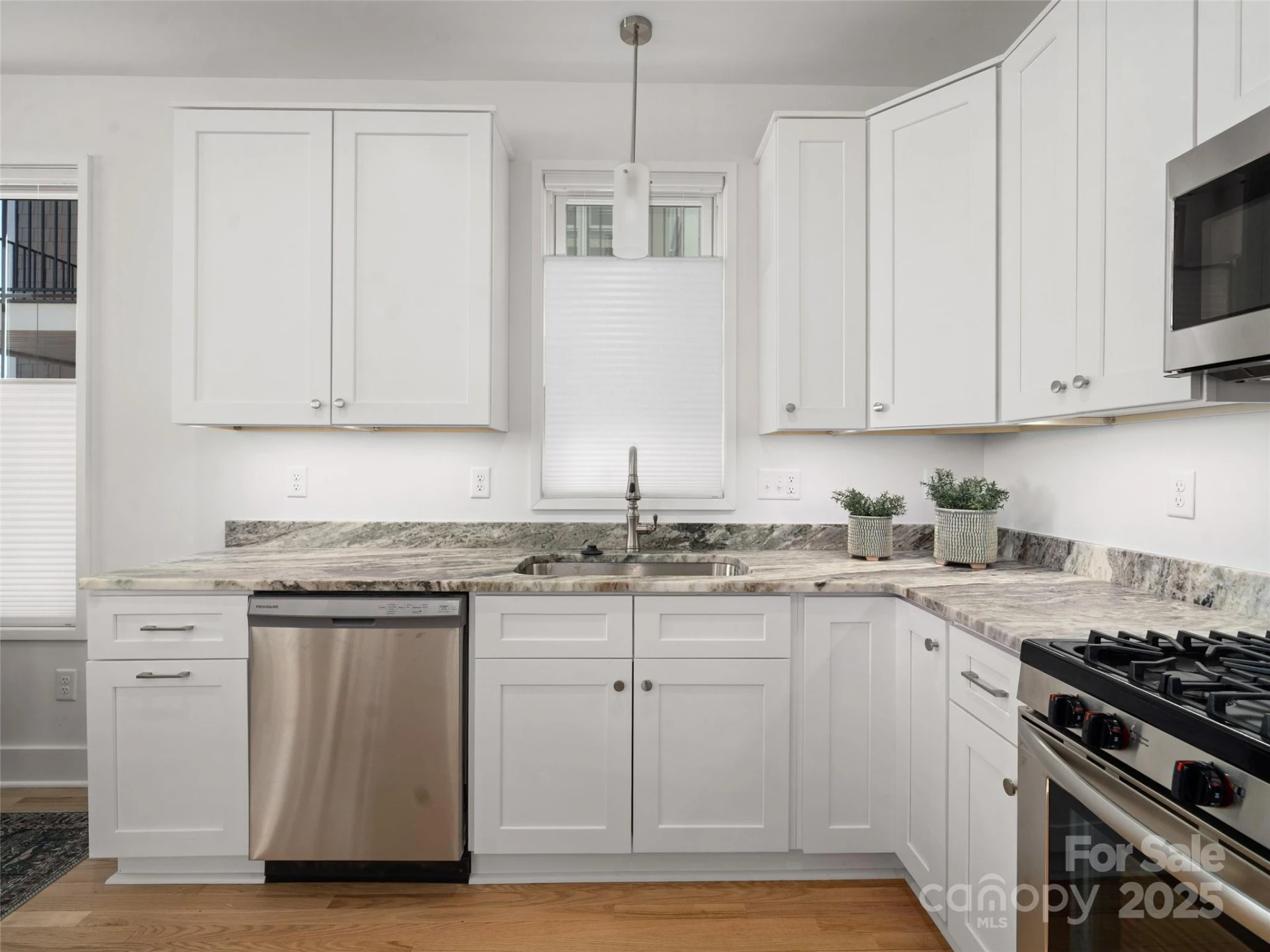 55 Skyvue Court #E - Photo 13