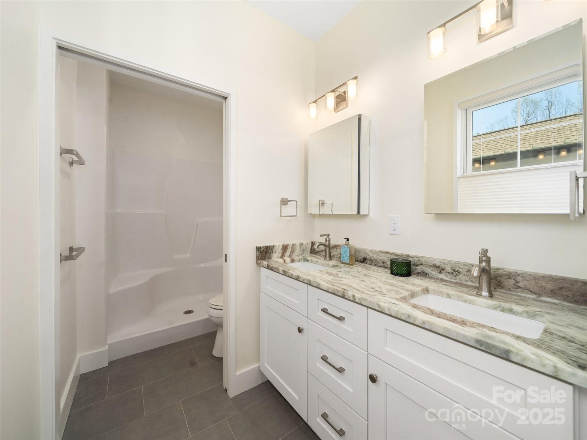 55 Skyvue Court #E - Photo 22