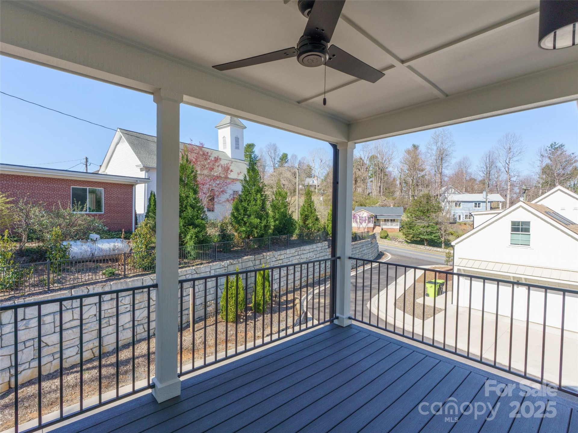 55 Skyvue Court #E - Photo 23