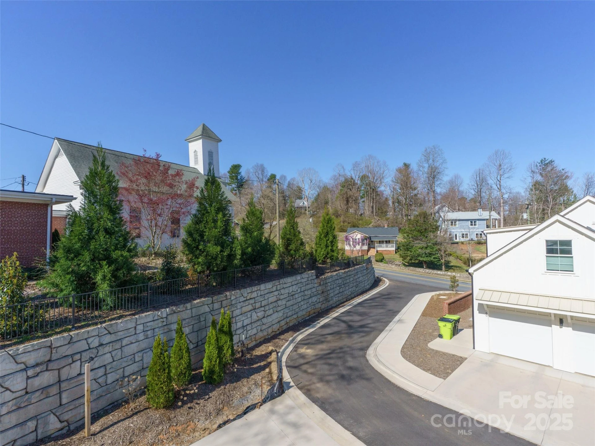 55 Skyvue Court #E - Photo 27