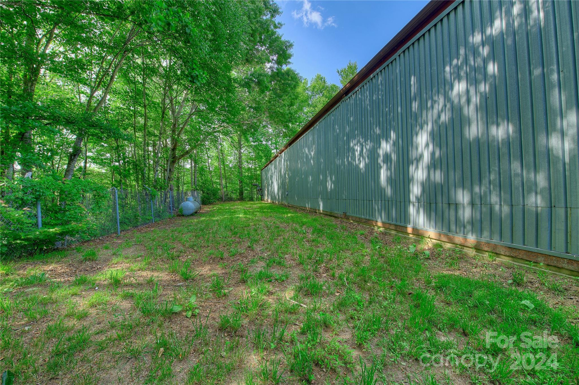 350 Henredon Road - Photo 5