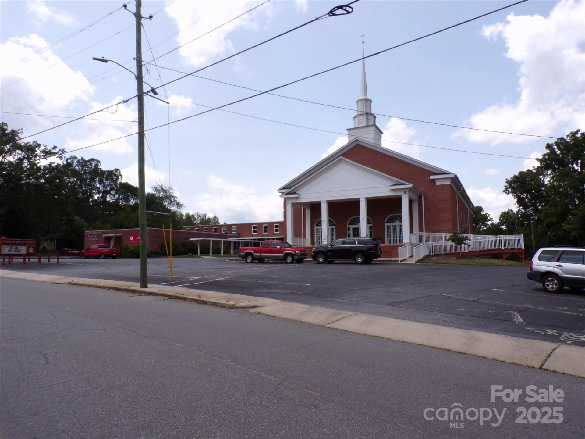 150 Westwood Place - Photo 2