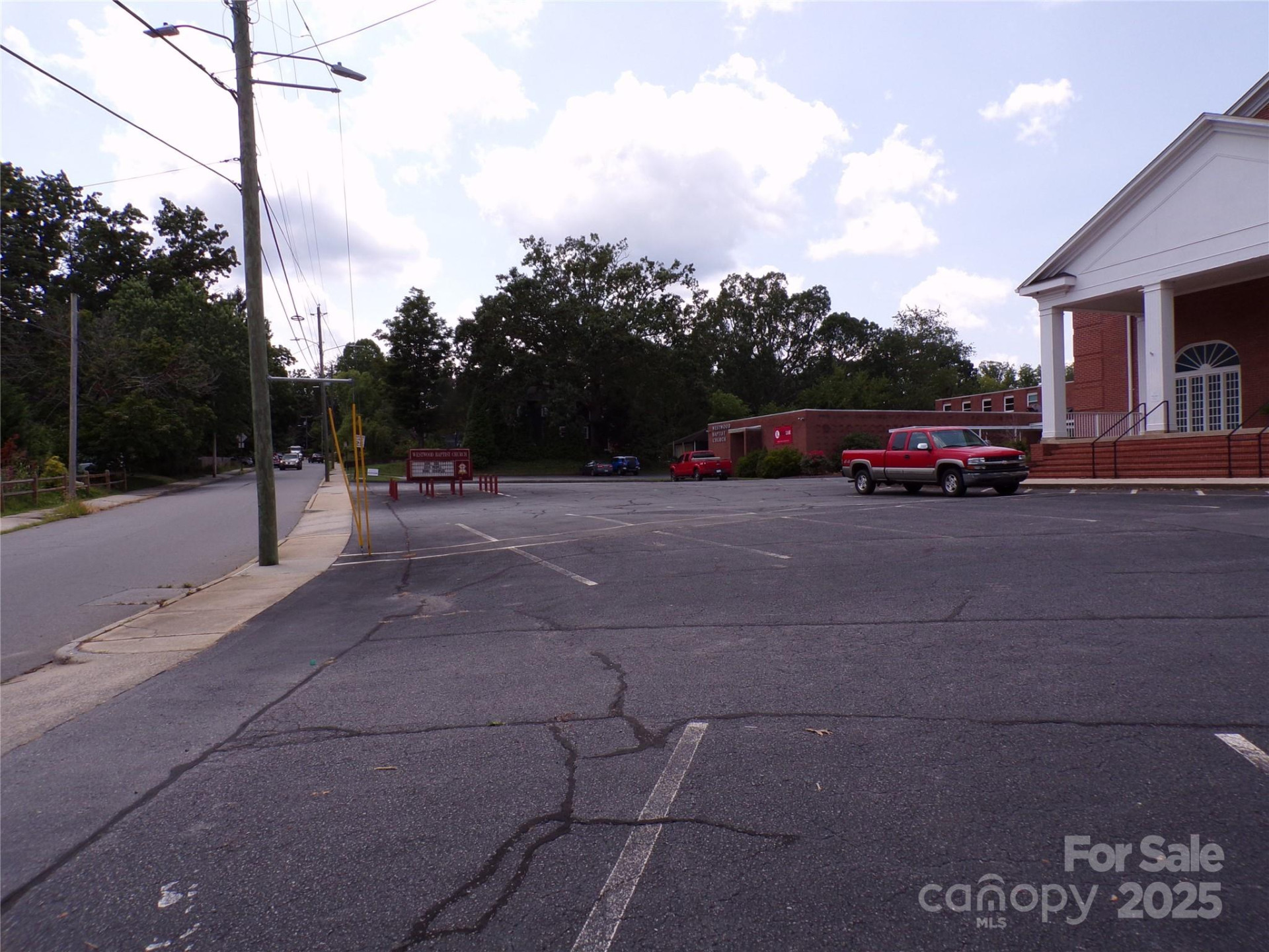 150 Westwood Place - Photo 3