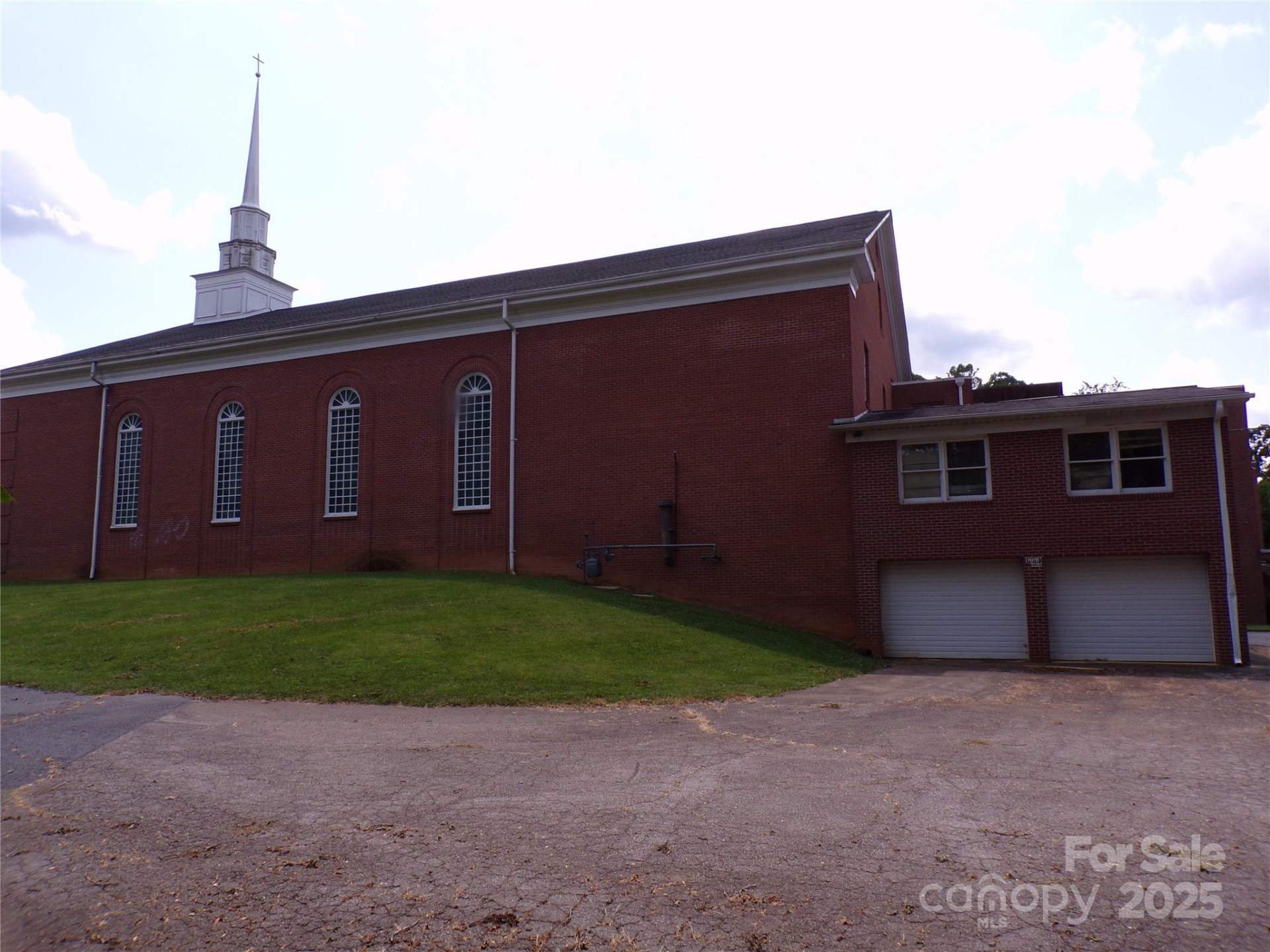 150 Westwood Place - Photo 4