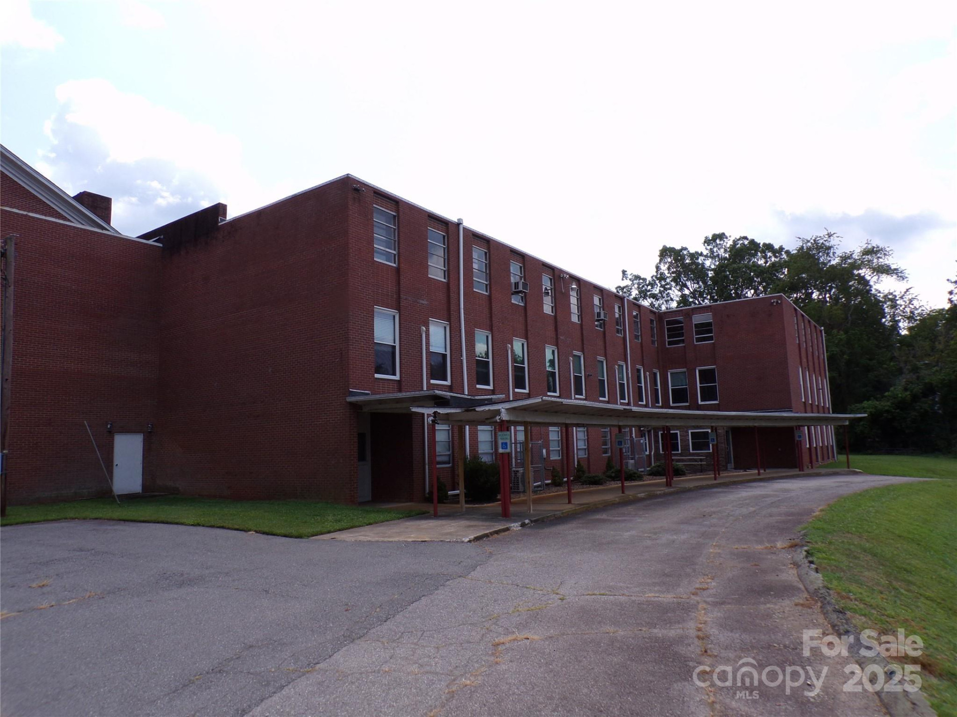 150 Westwood Place - Photo 6