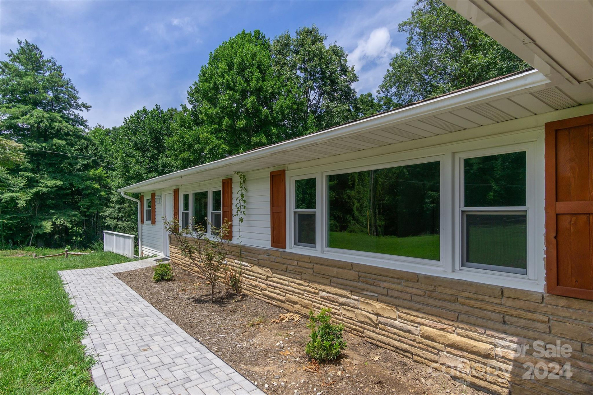 468 Deer Park Lake Road - Photo 32