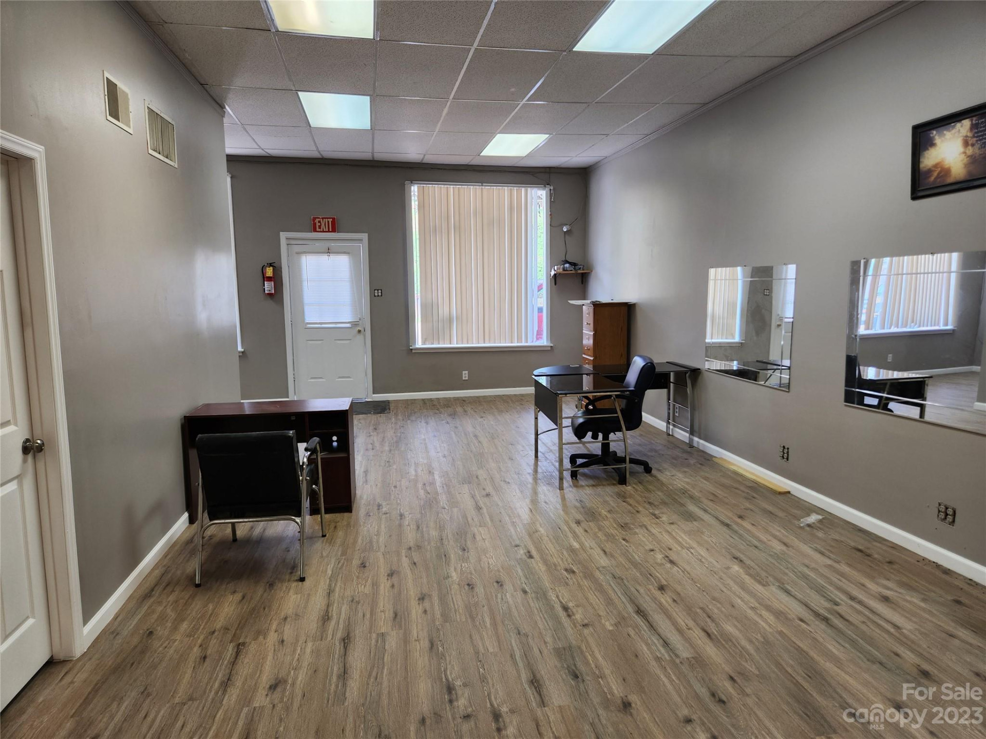 406 East Court Street - Photo 2