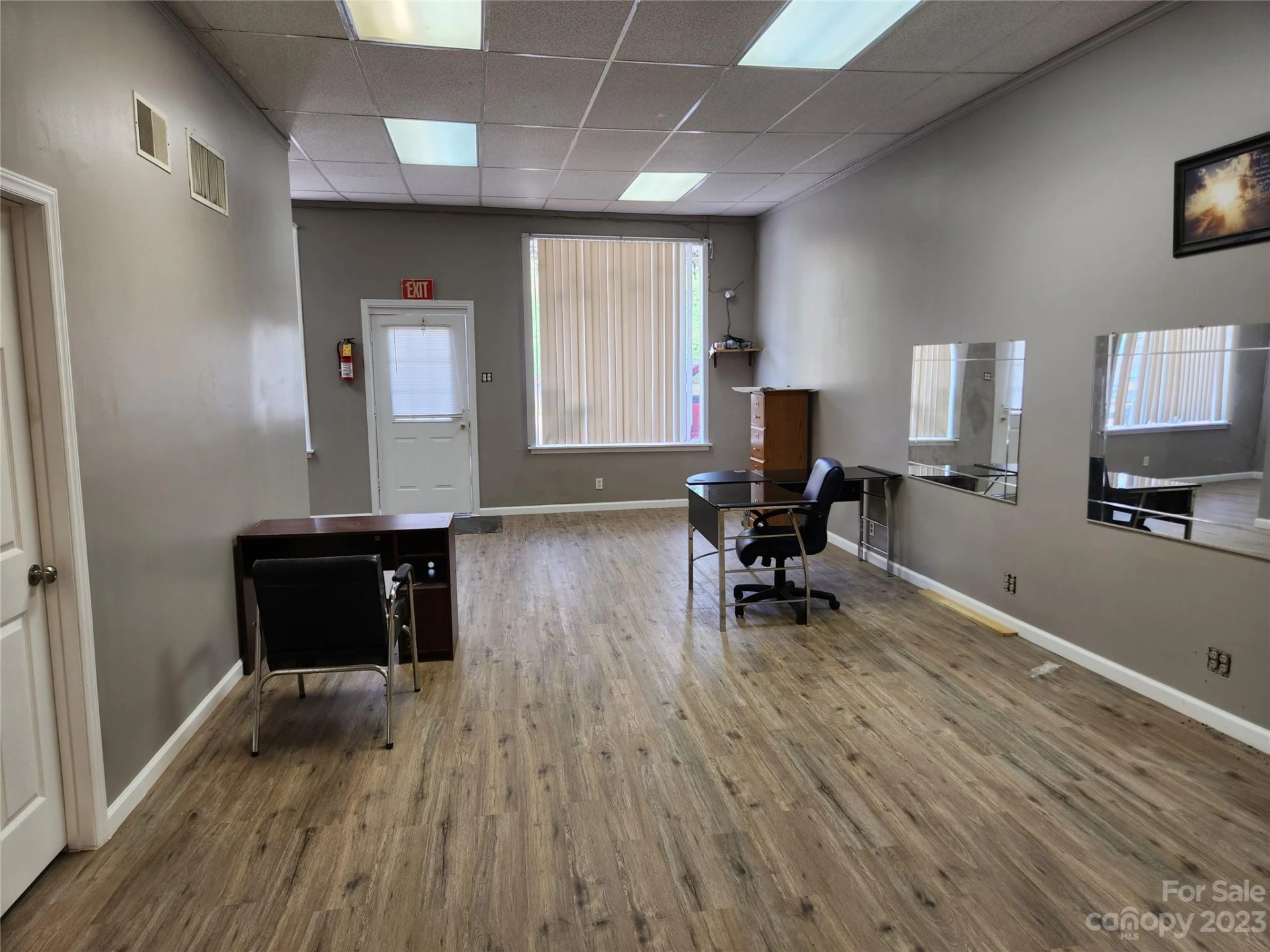 406 East Court Street - Photo 2