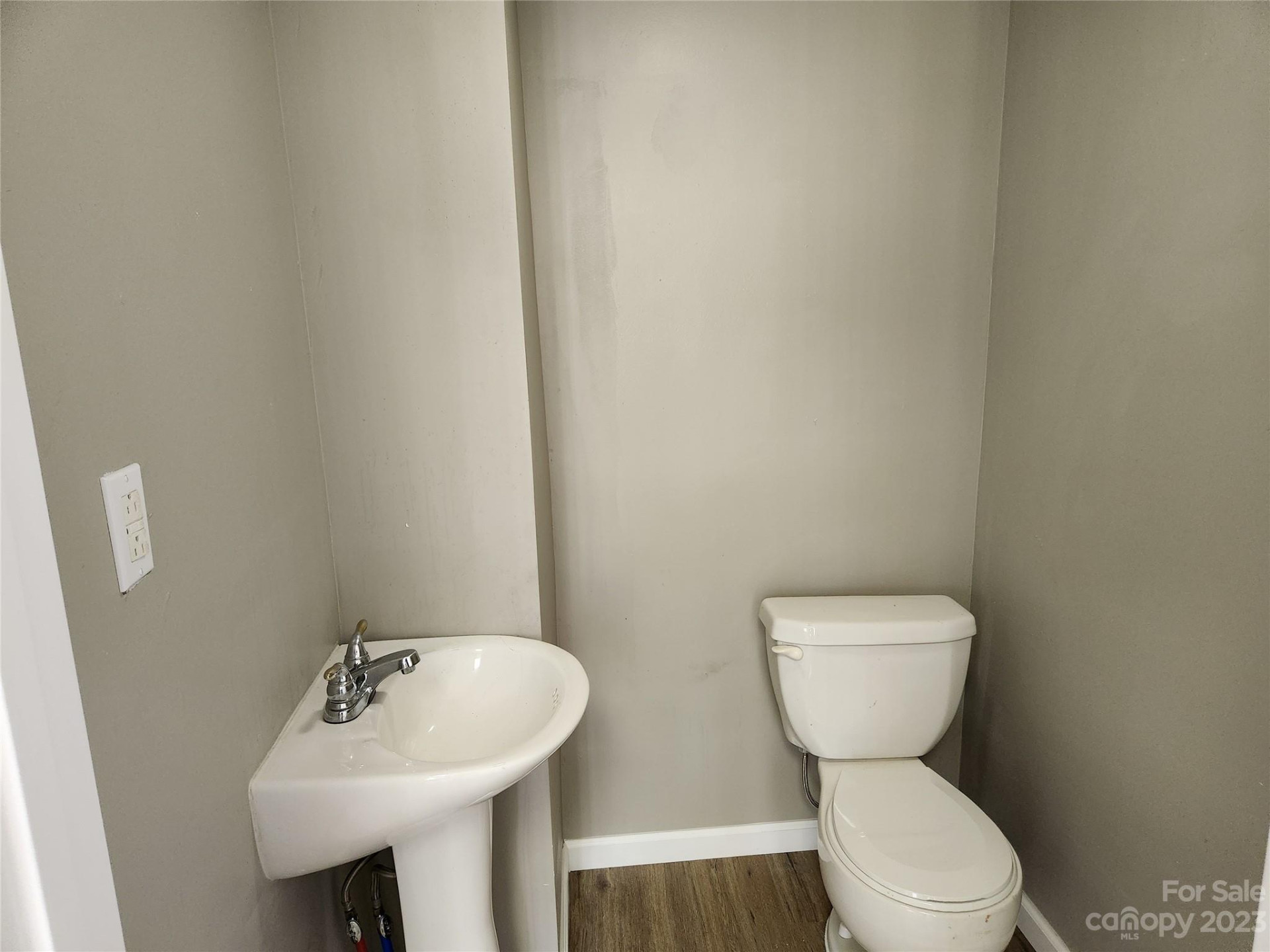 406 East Court Street - Photo 4