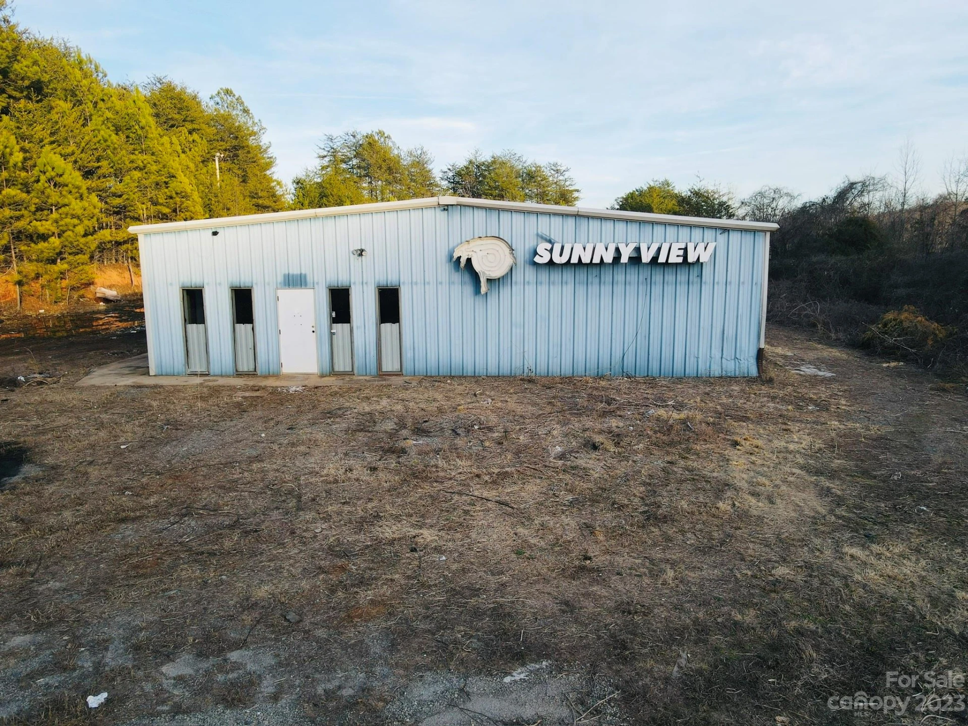 352 Sunnyview Drive - Photo 2