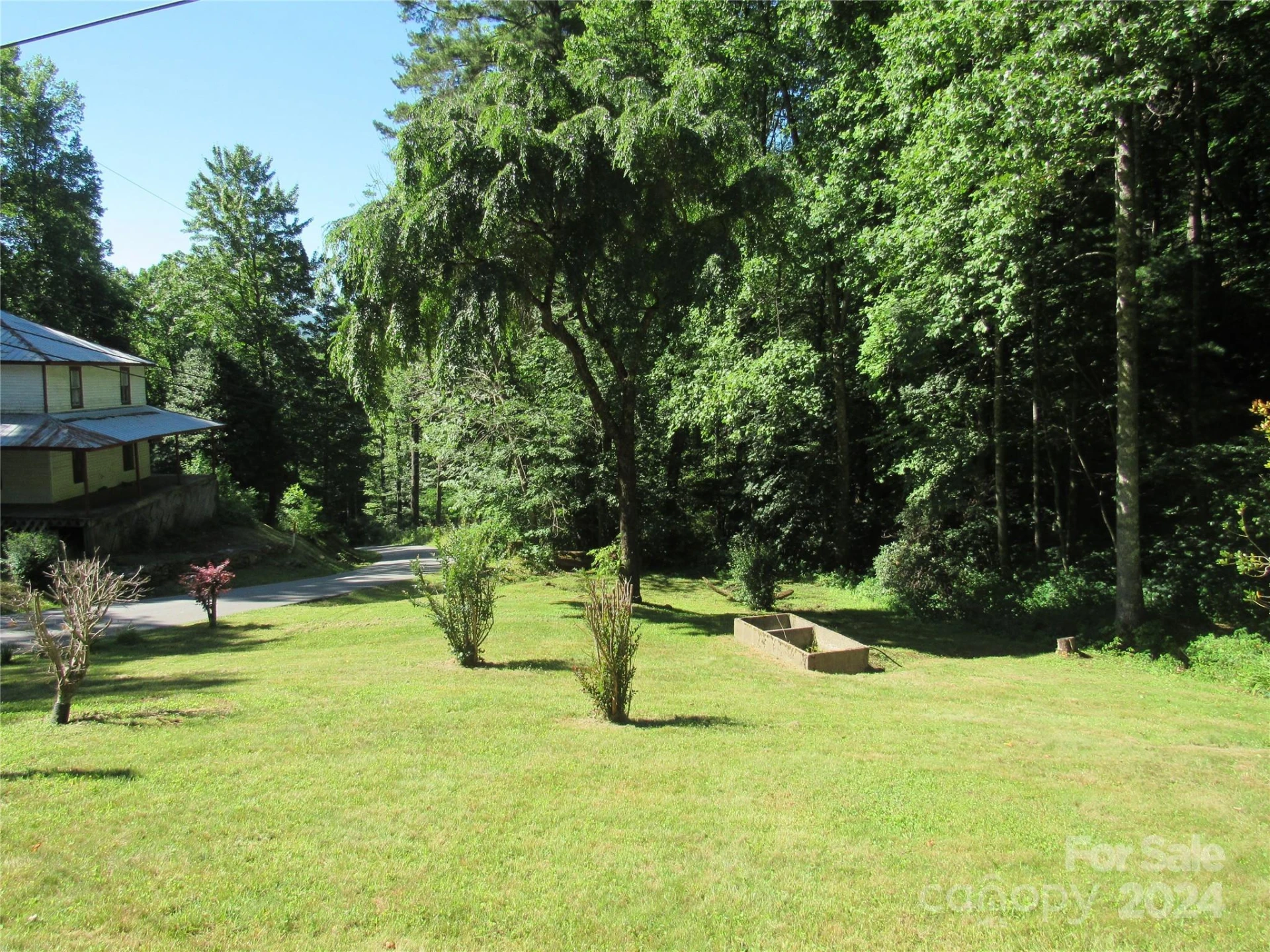 664 Woodfin Road - Photo 15