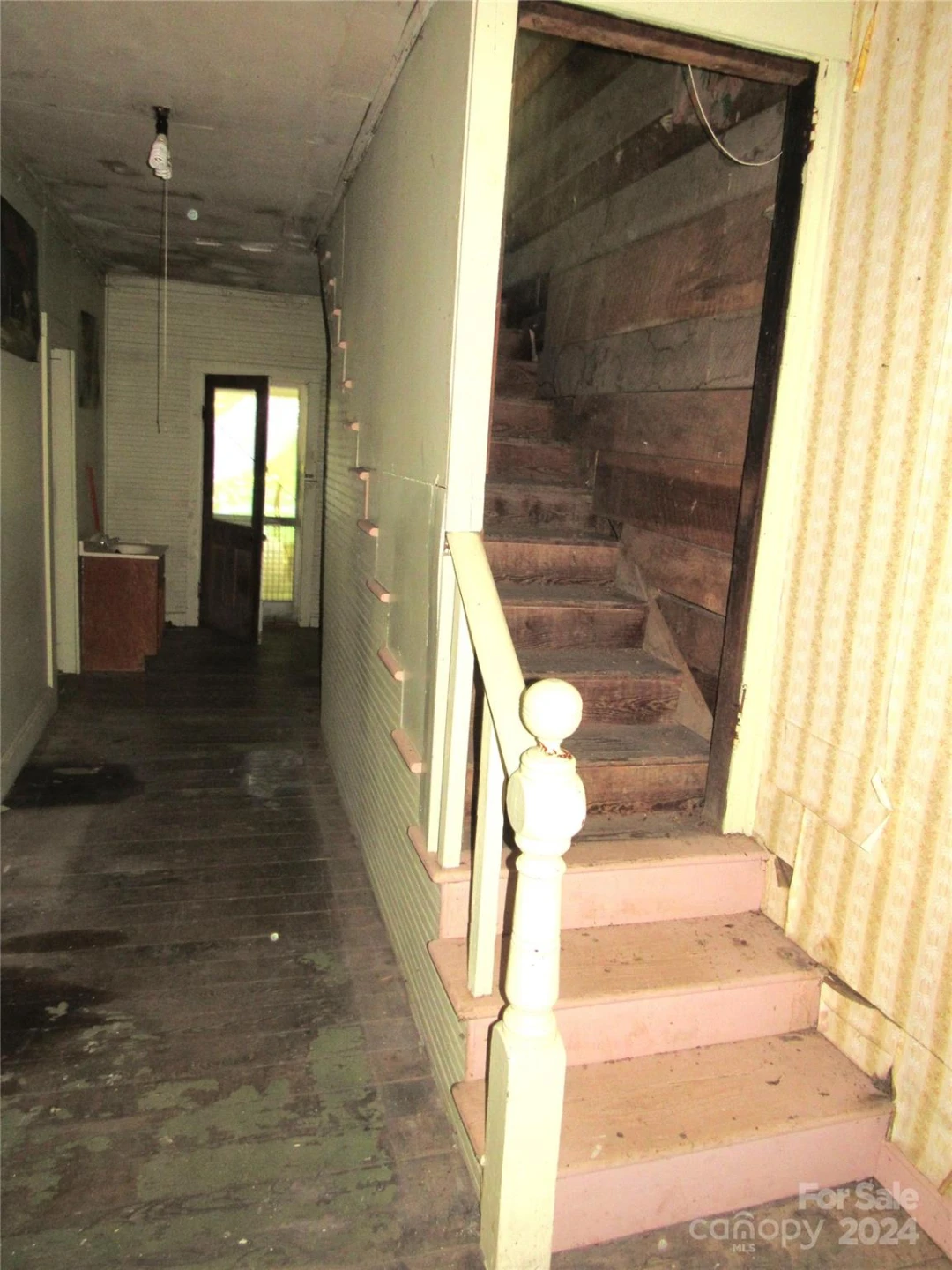 664 Woodfin Road - Photo 24