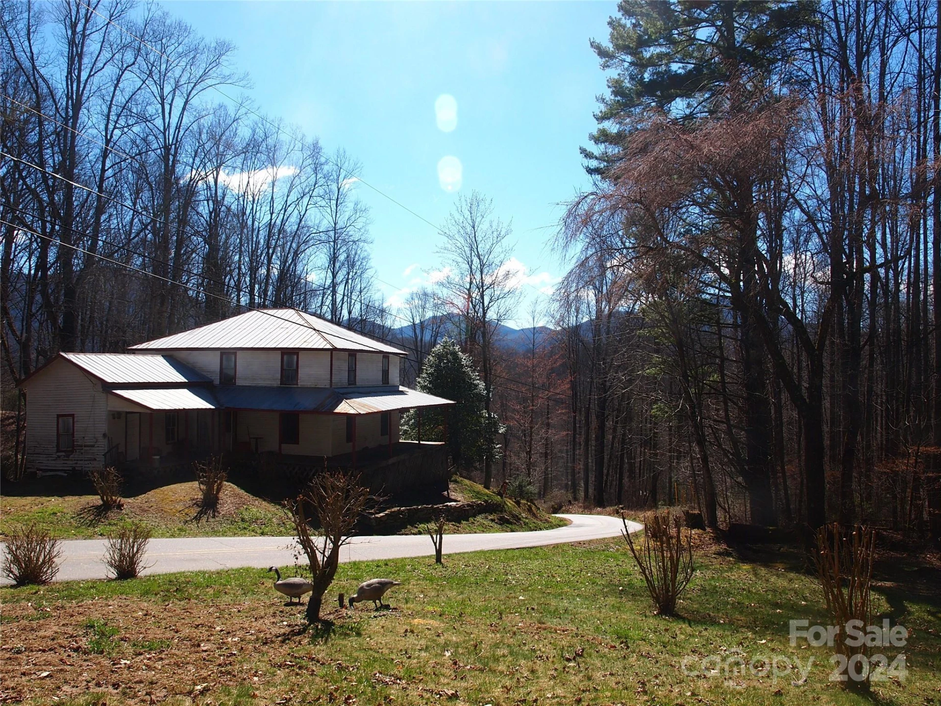 664 Woodfin Road - Photo 32