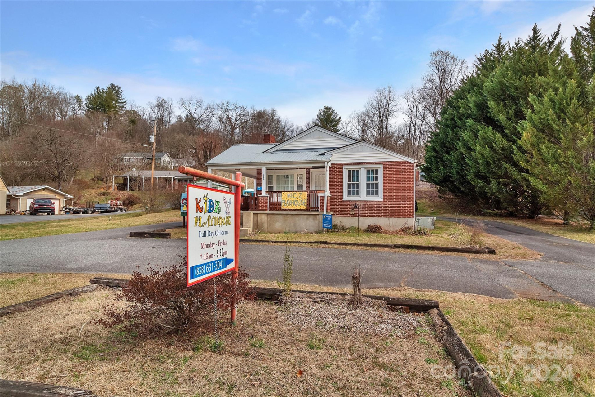 286 Skyland Drive - Photo 5