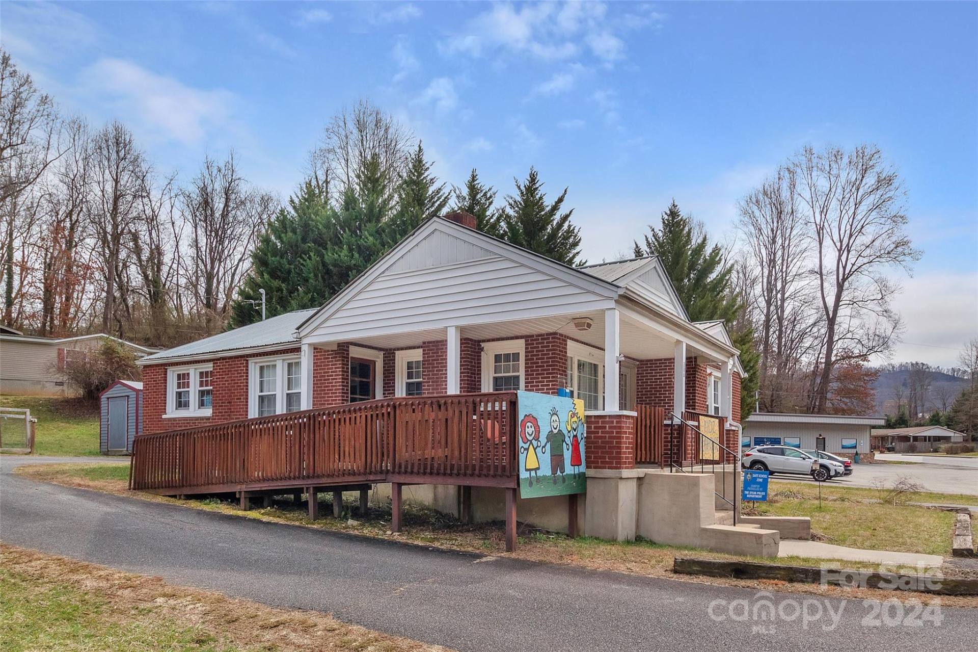 286 Skyland Drive - Photo 8