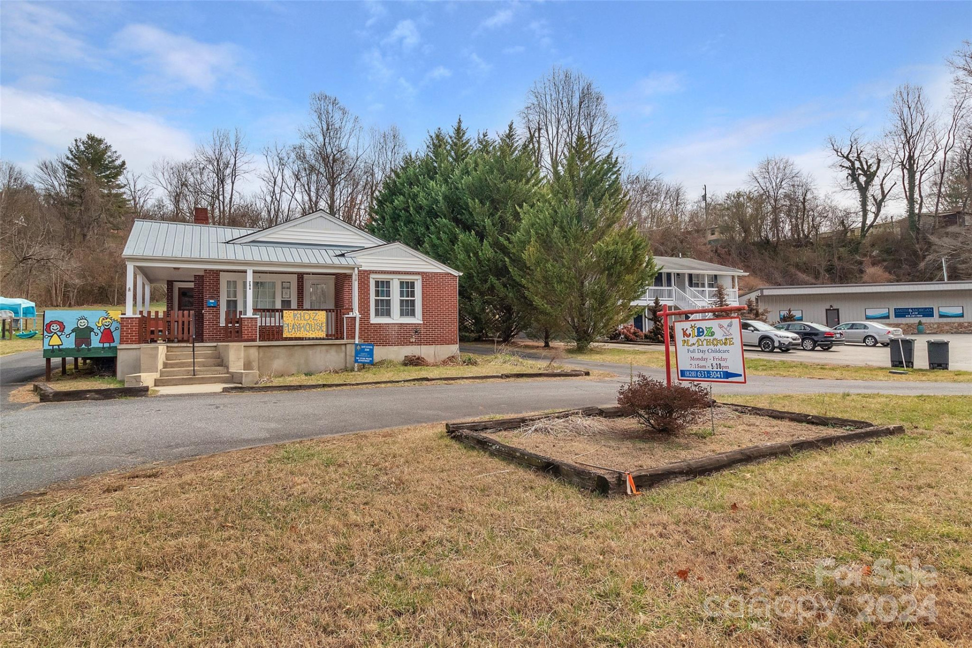 286 Skyland Drive - Photo 9