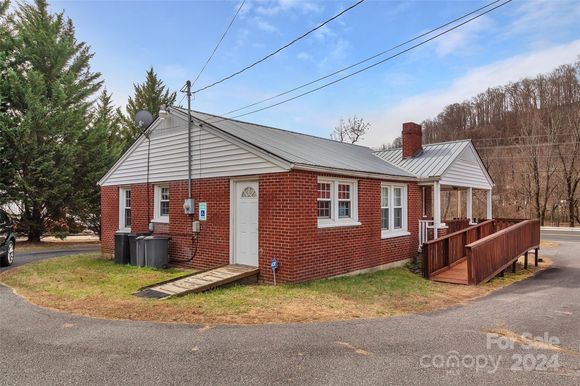 286 Skyland Drive - Photo 10