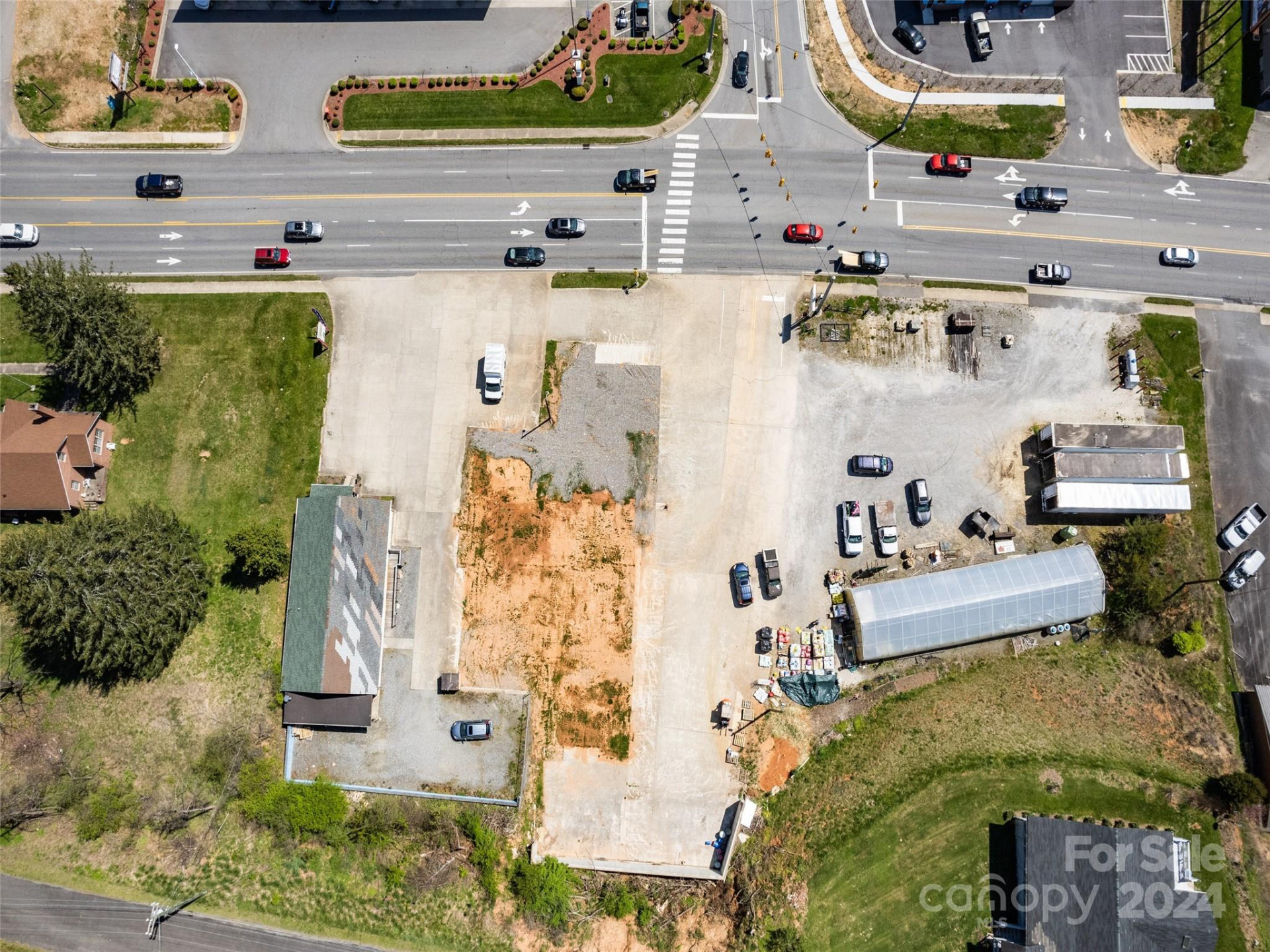 1526 East Main Street - Photo 2