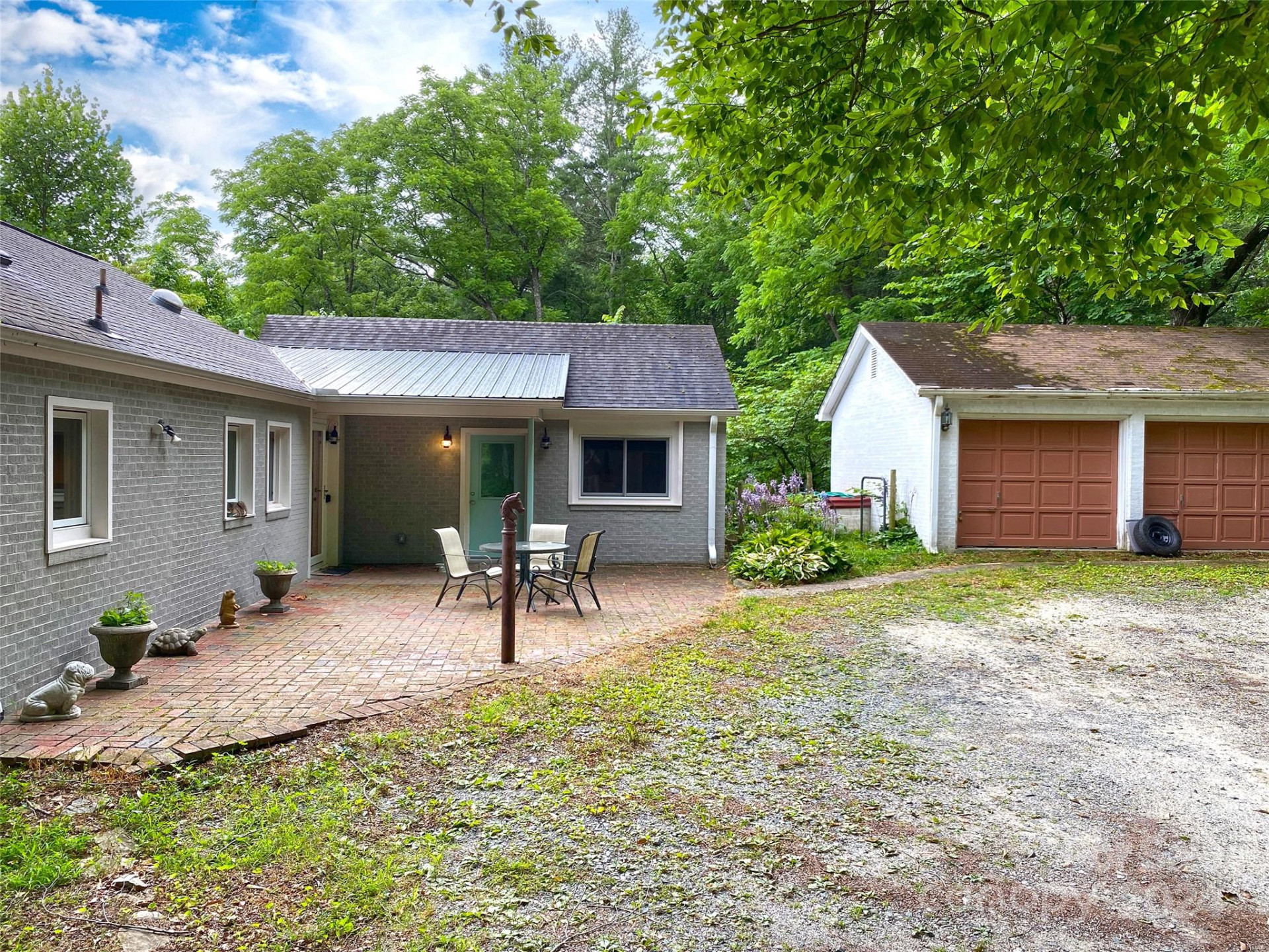 273 & 133 Nicholson Lane - Photo 13