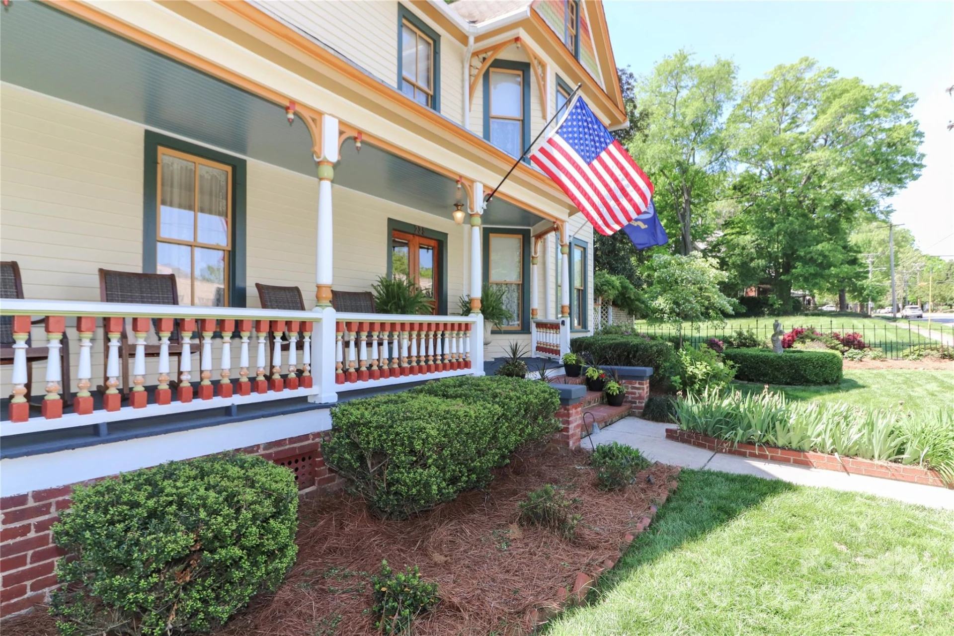 235 Walnut Street - Photo 2