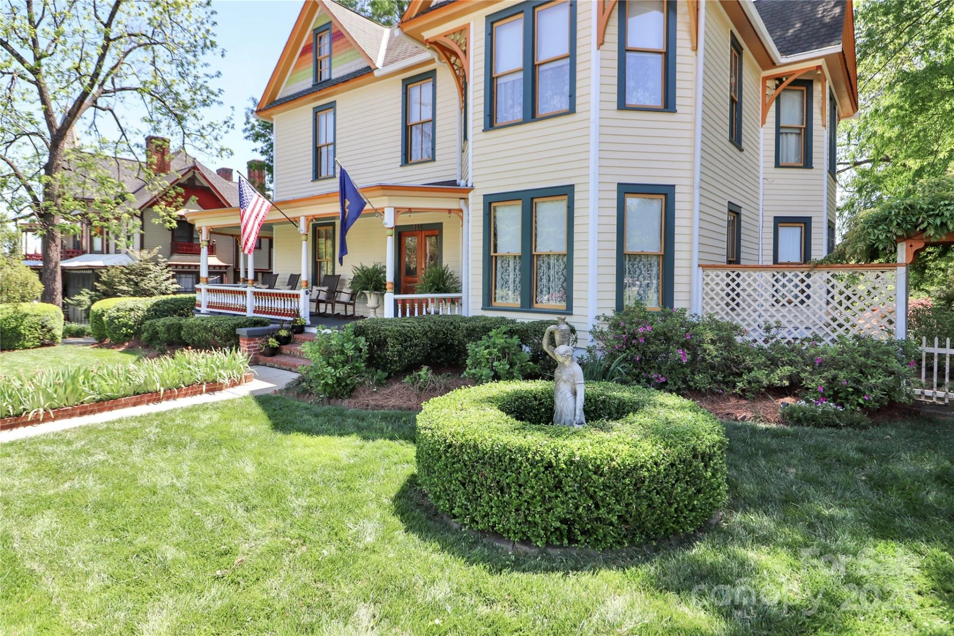 235 Walnut Street - Photo 3