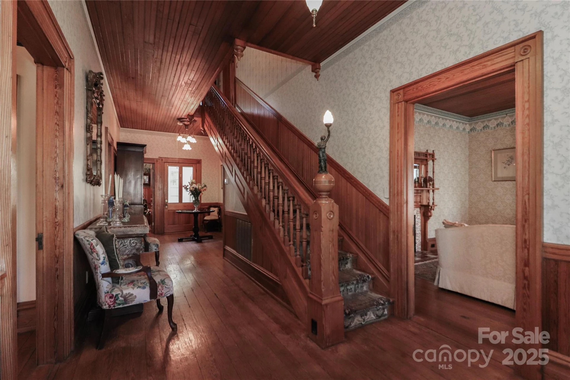 235 Walnut Street - Photo 8
