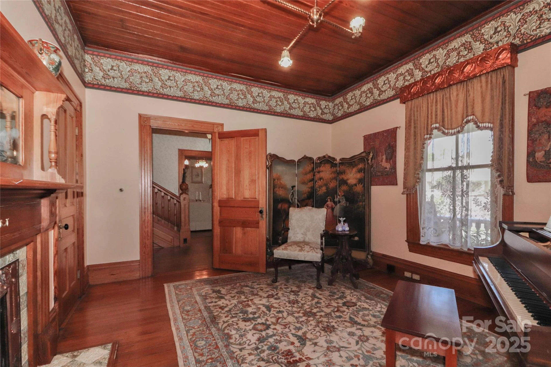 235 Walnut Street - Photo 10