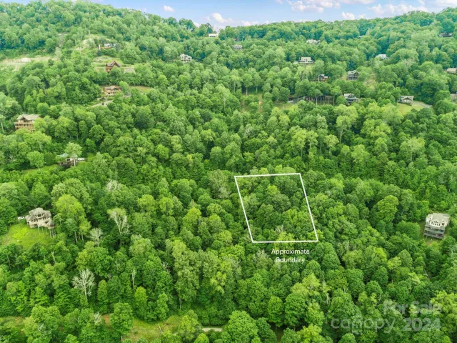 98 Goldenleaf Road