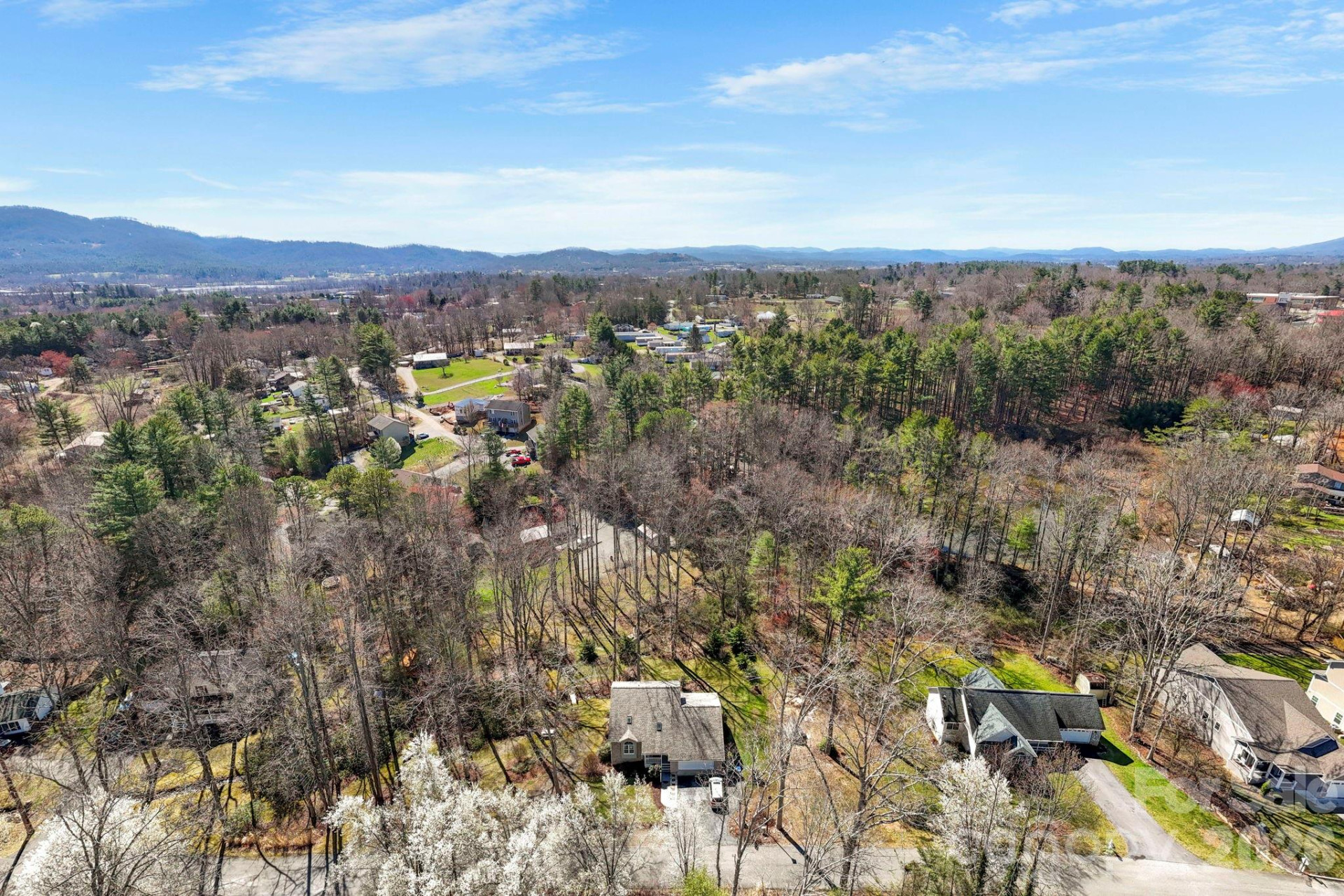 145 Fox Glen Drive - Photo 3