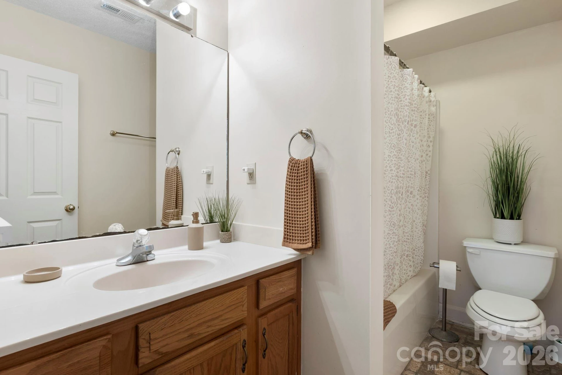 145 Fox Glen Drive - Photo 14