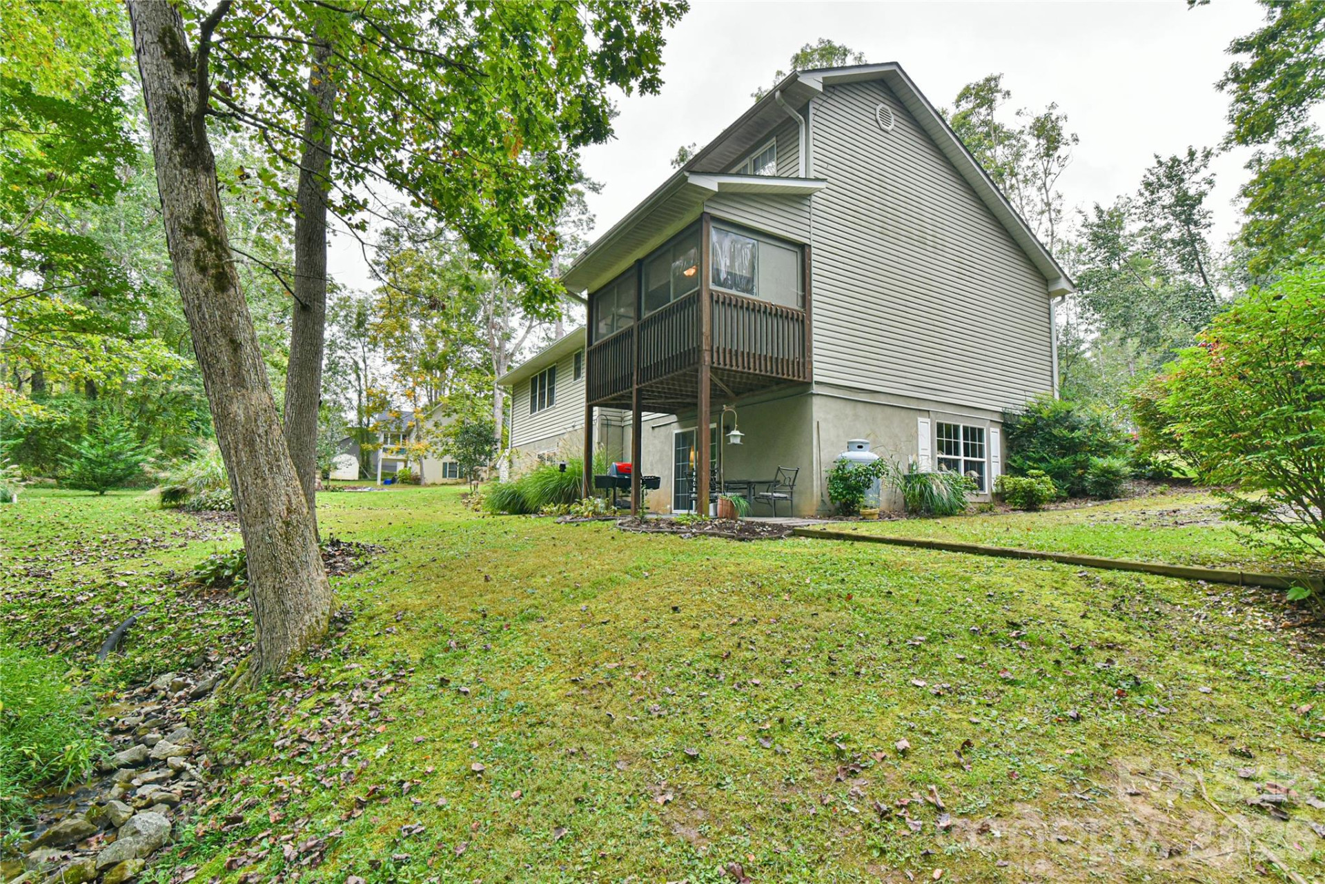 145 Fox Glen Drive - Photo 18