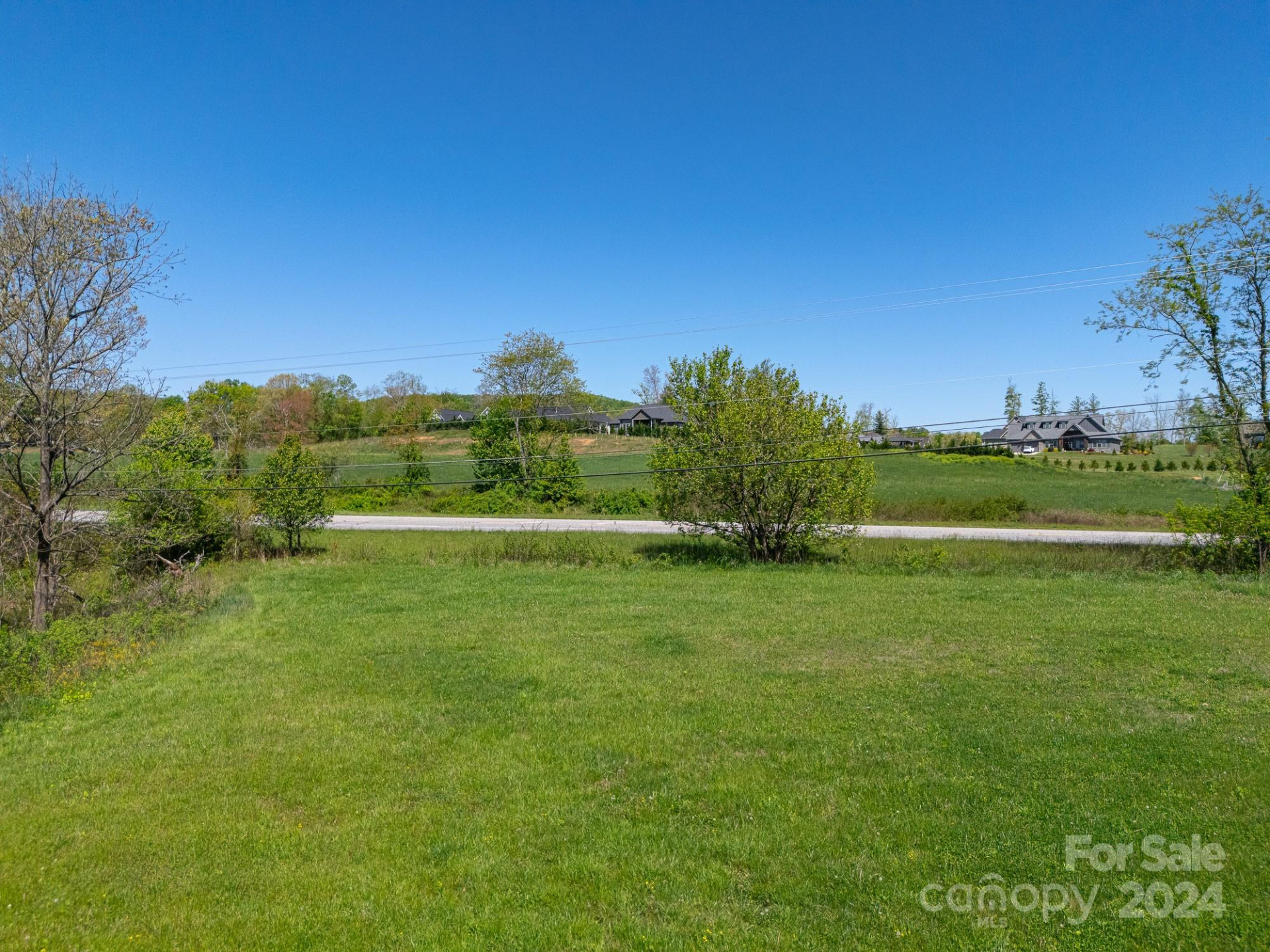 320 Turnpike Road - Photo 3