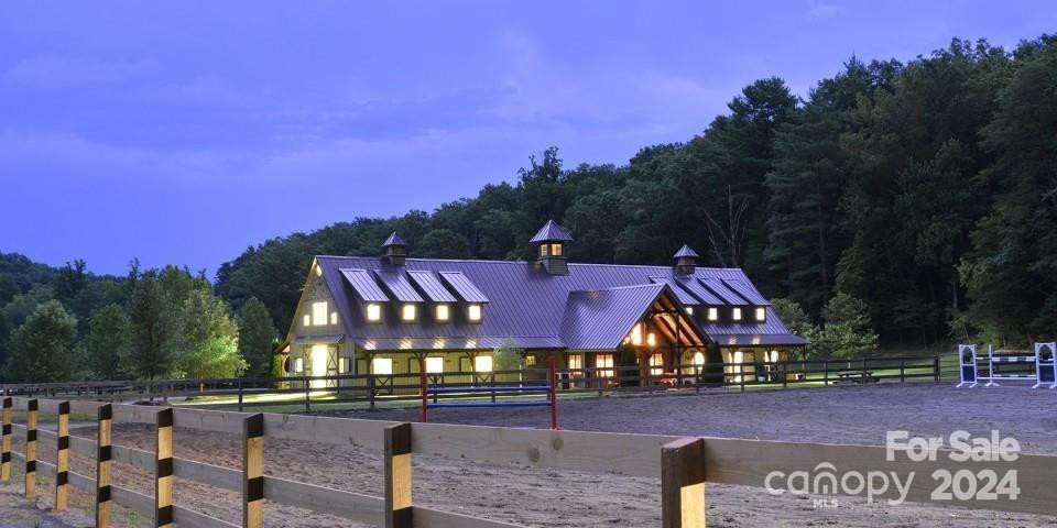 236 Nottingham Drive - Photo 3