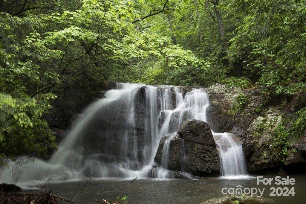 236 Nottingham Drive - Photo 5