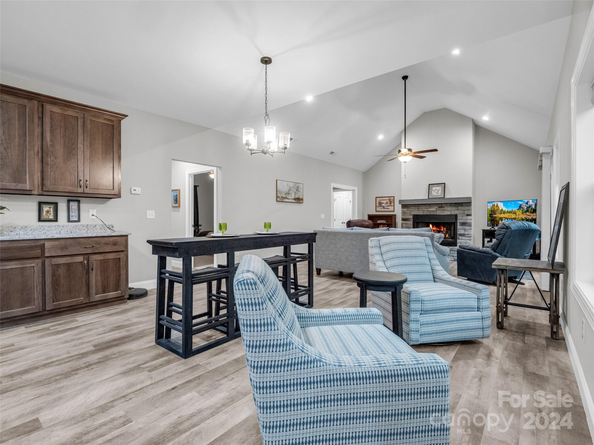 10305 Green River Cove Road - Photo 11