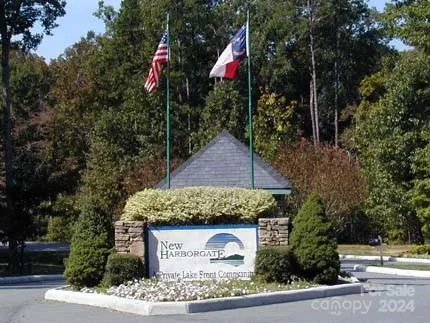 212 Potters Landing