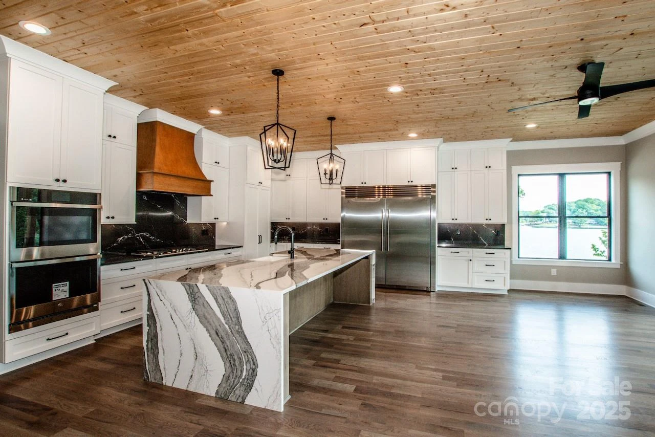 110 Emmaline Court - Photo 12
