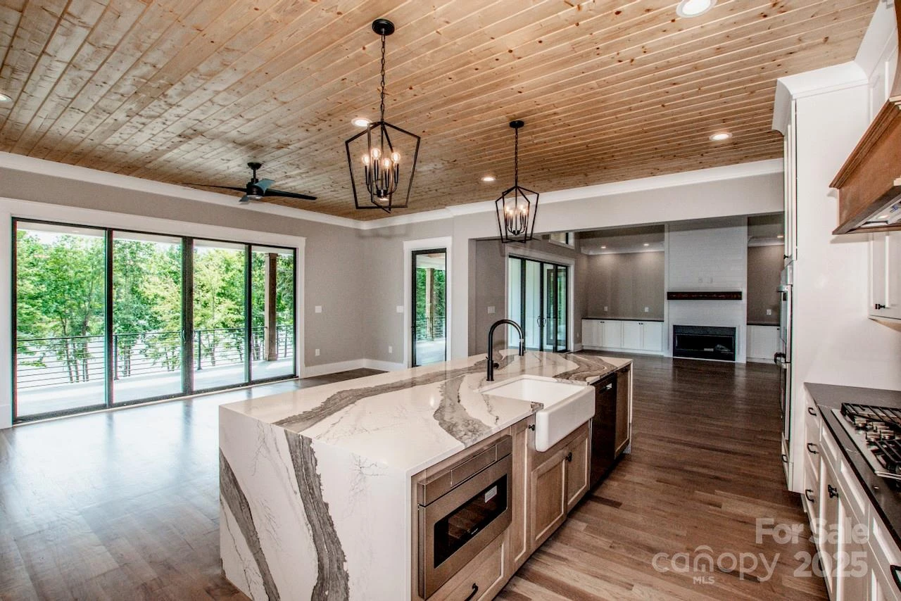 110 Emmaline Court - Photo 15