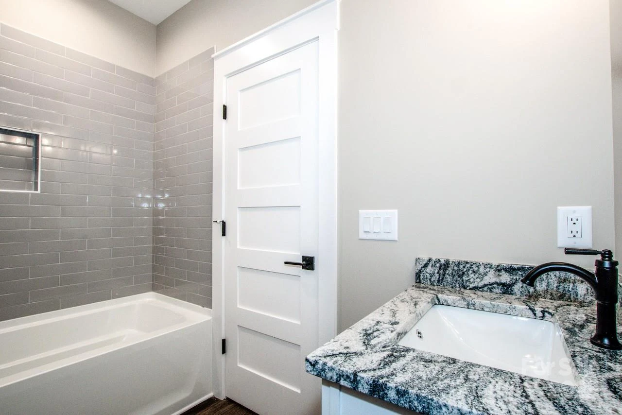 110 Emmaline Court - Photo 31