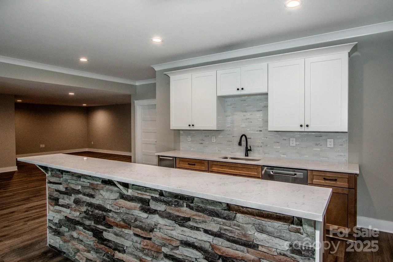 110 Emmaline Court - Photo 37