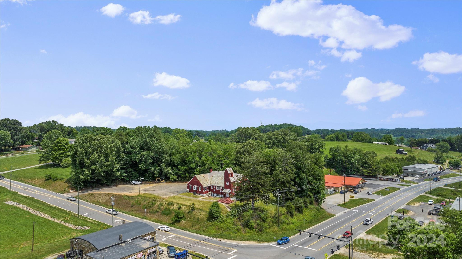 2755 New Leicester Highway - Photo 2