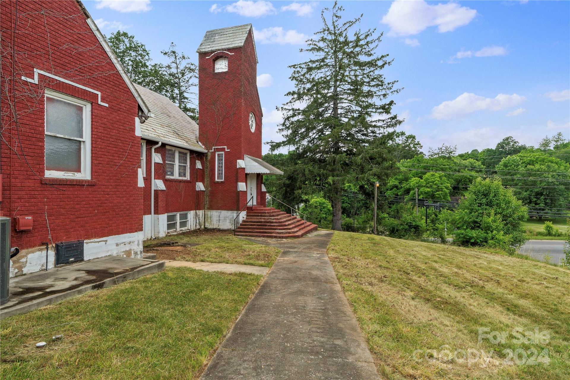 2755 New Leicester Highway - Photo 4