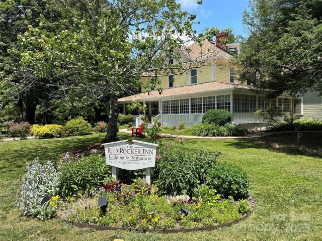 136 Dougherty Street, Black Mountain, NC, 28711