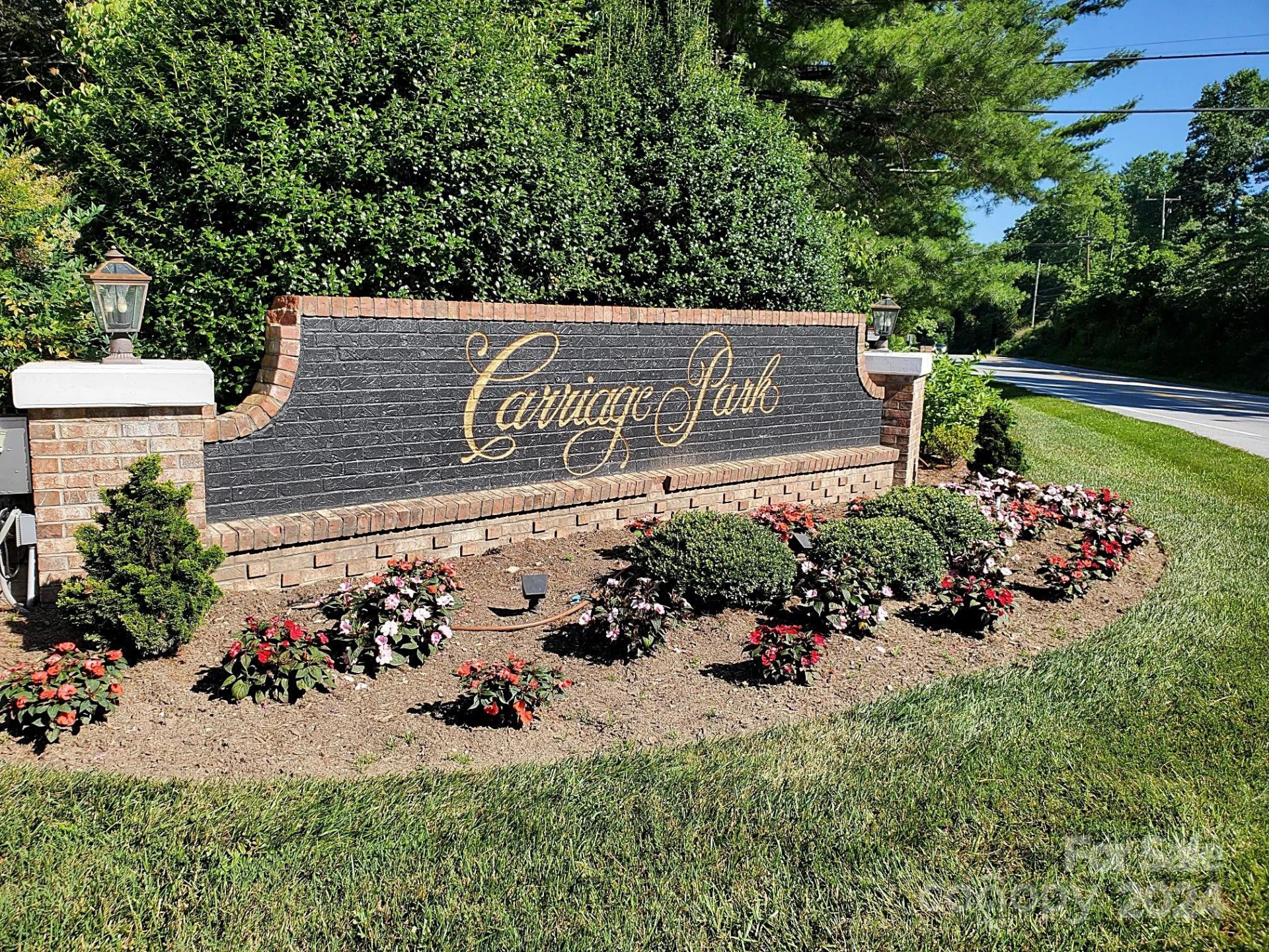 101 Wood Owl Court