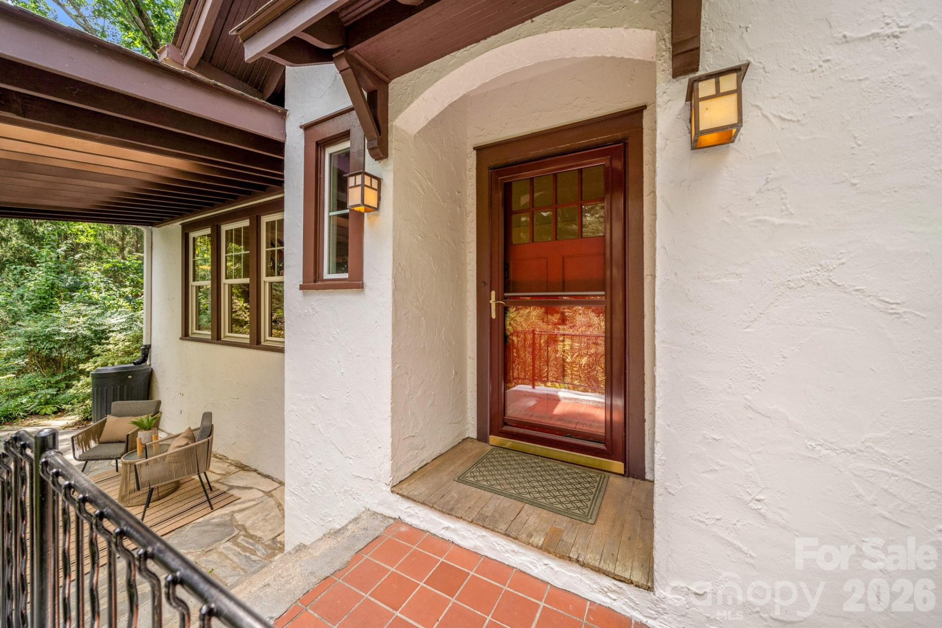 108 Lakewood Drive - Photo 3