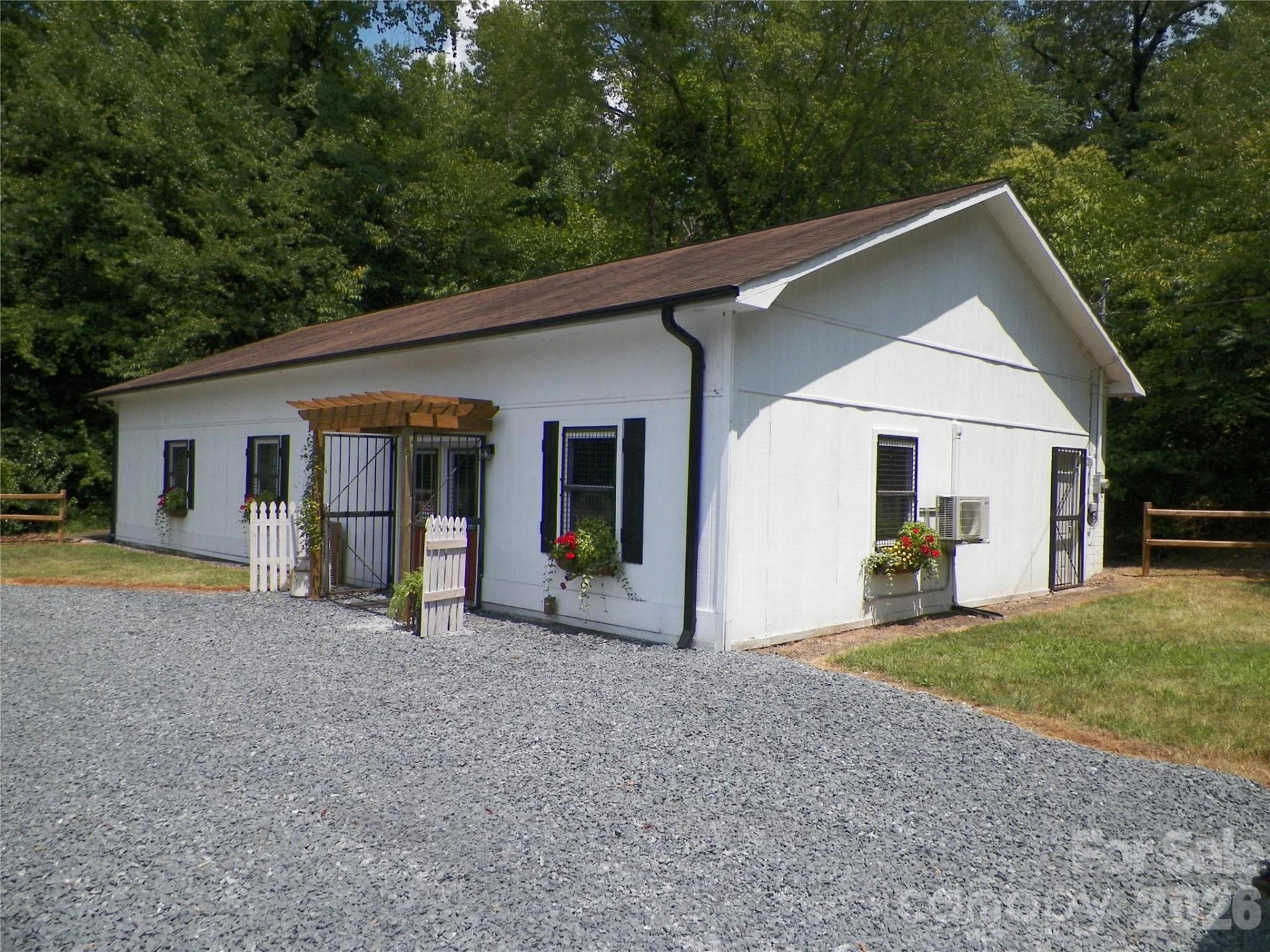 500 Julius Chambers Avenue - Photo 3