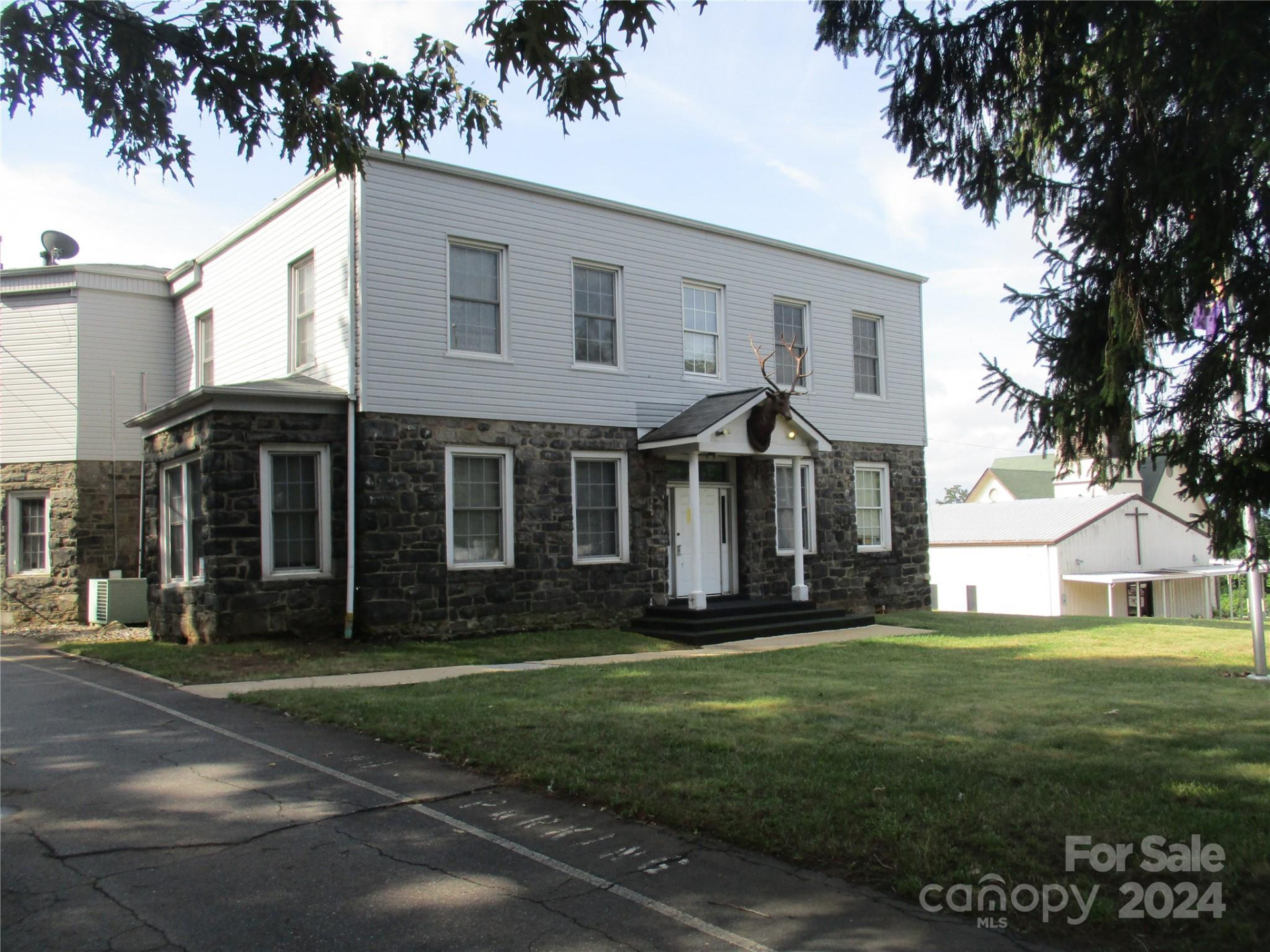 232 Haywood Street - Photo 2