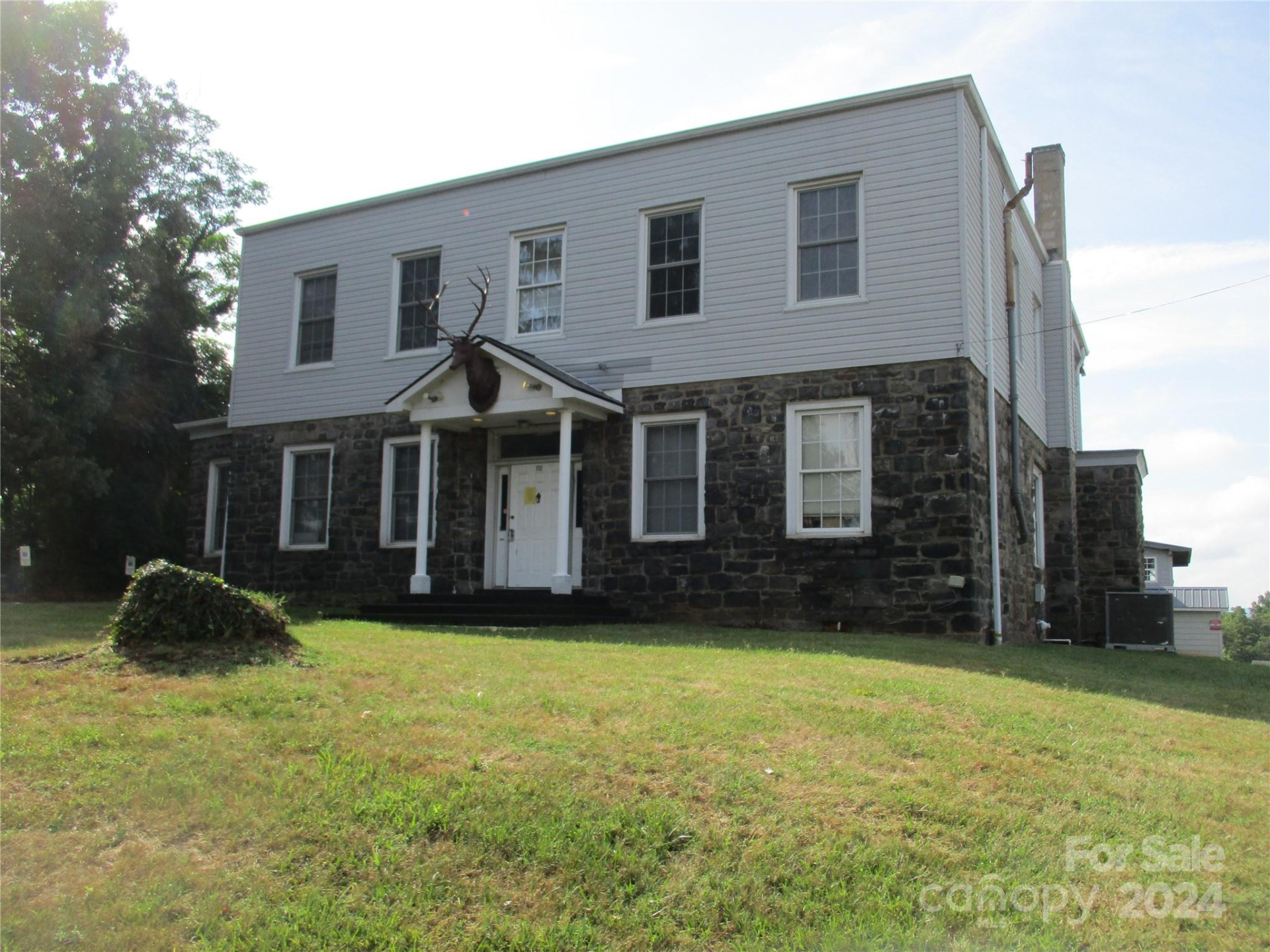 232 Haywood Street - Photo 3