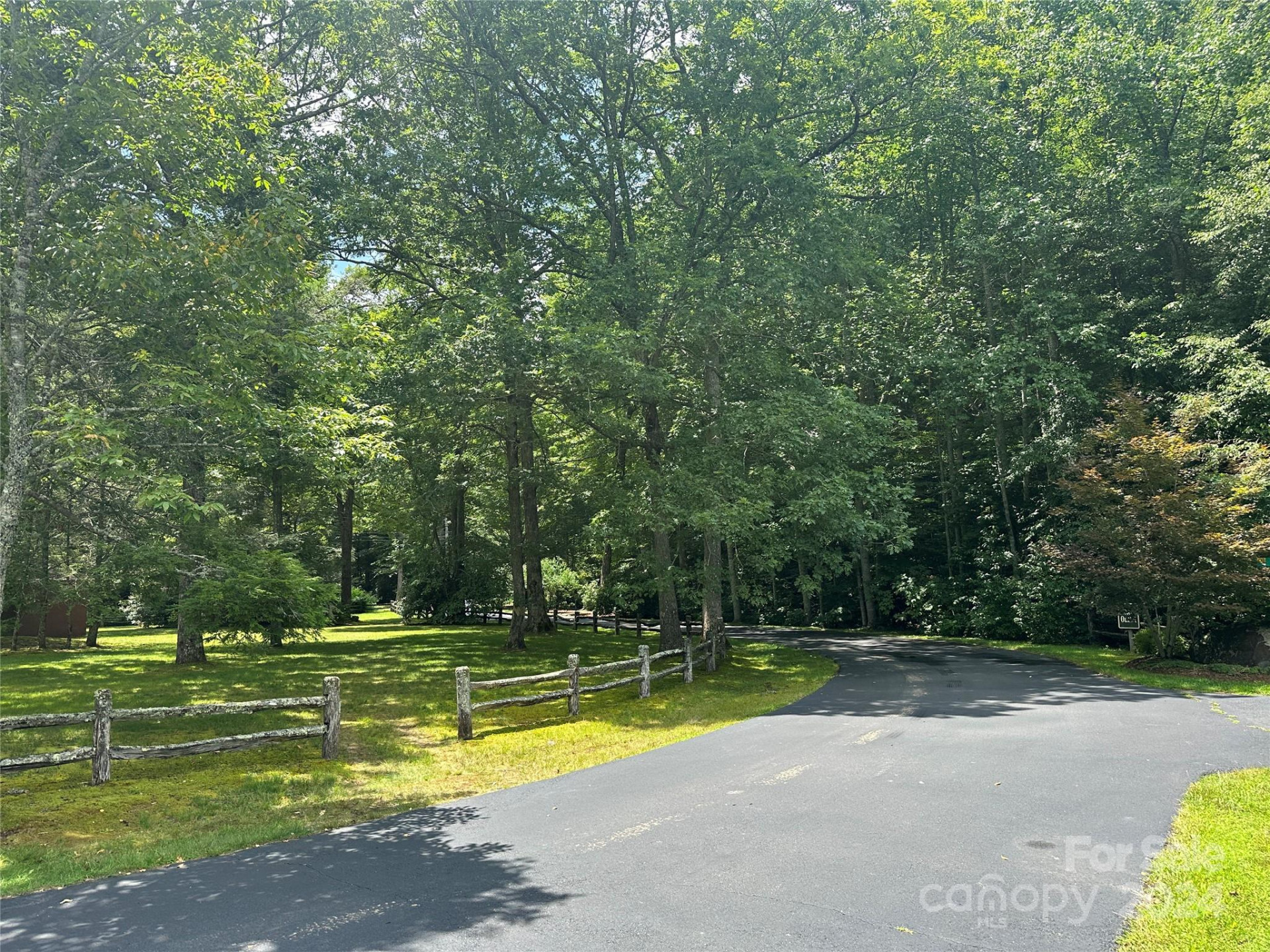 000 Falling Water Drive - Photo 22