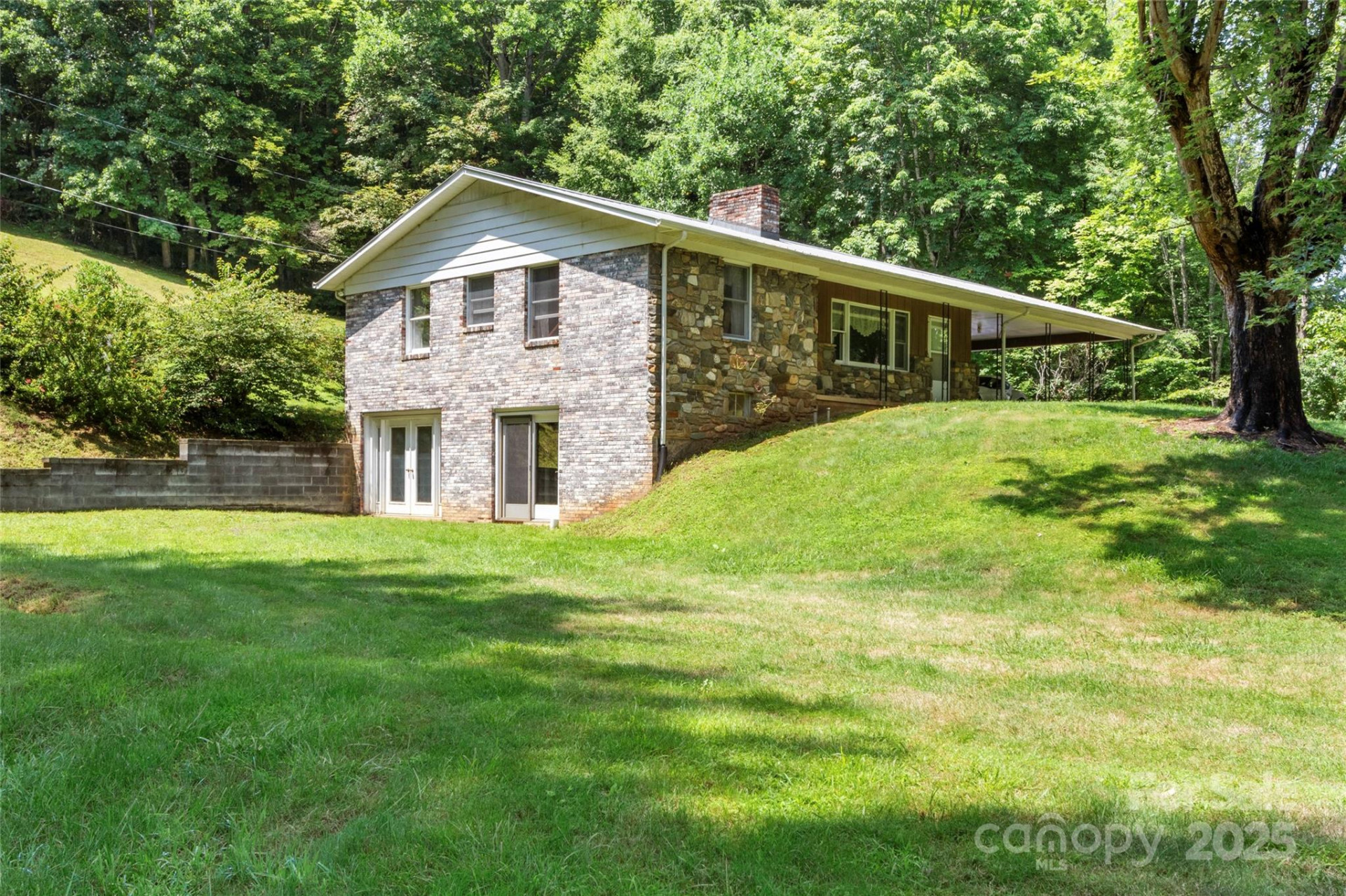 145 Appalachian Drive - Photo 2